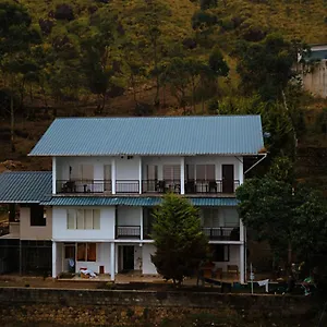Rock And Mist Munnar Devikolam