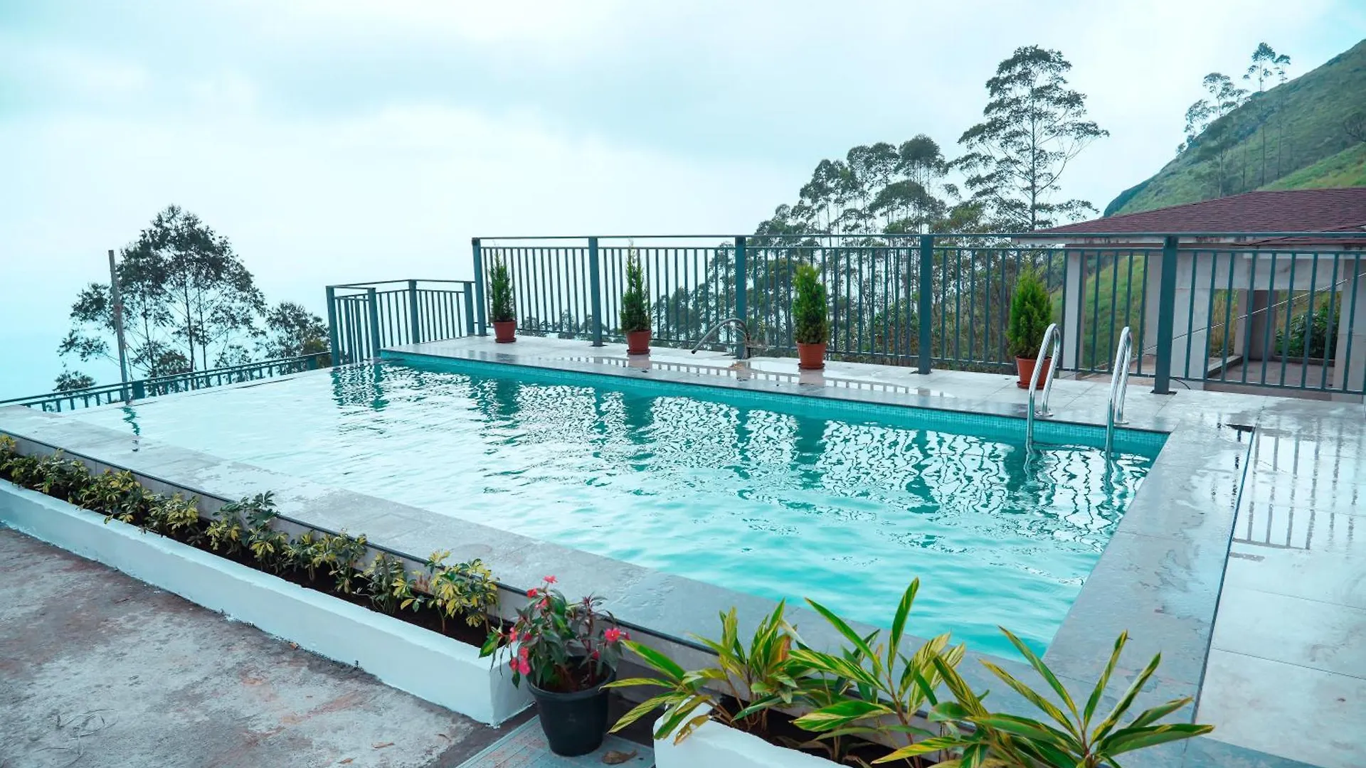 The Cloud Hotel Devikolam